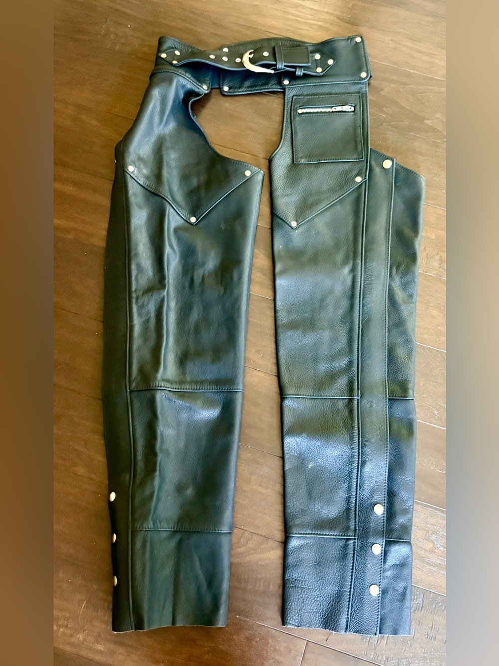 🦅 WOMENS HARLEY DAVIDSON BLACK LEATHER CHAPS - WORN ONE TIME - SIZE MEDIUM 🦅